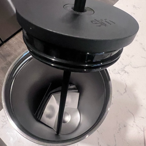 Simple Modern 24oz insulated Tumbler - Picture 6 of 6